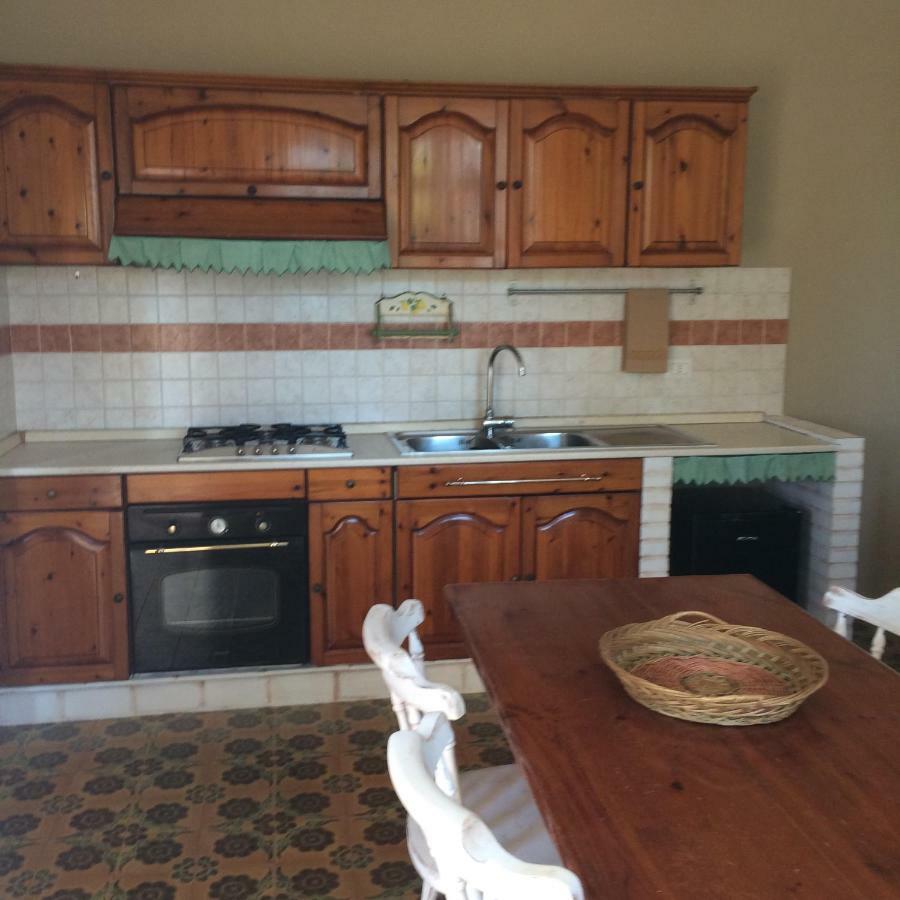 Villa L'Ottagono Con Cucina Parcheggio Privato Telecamerizzato E Wifi Gioia Del Colle Exterior foto