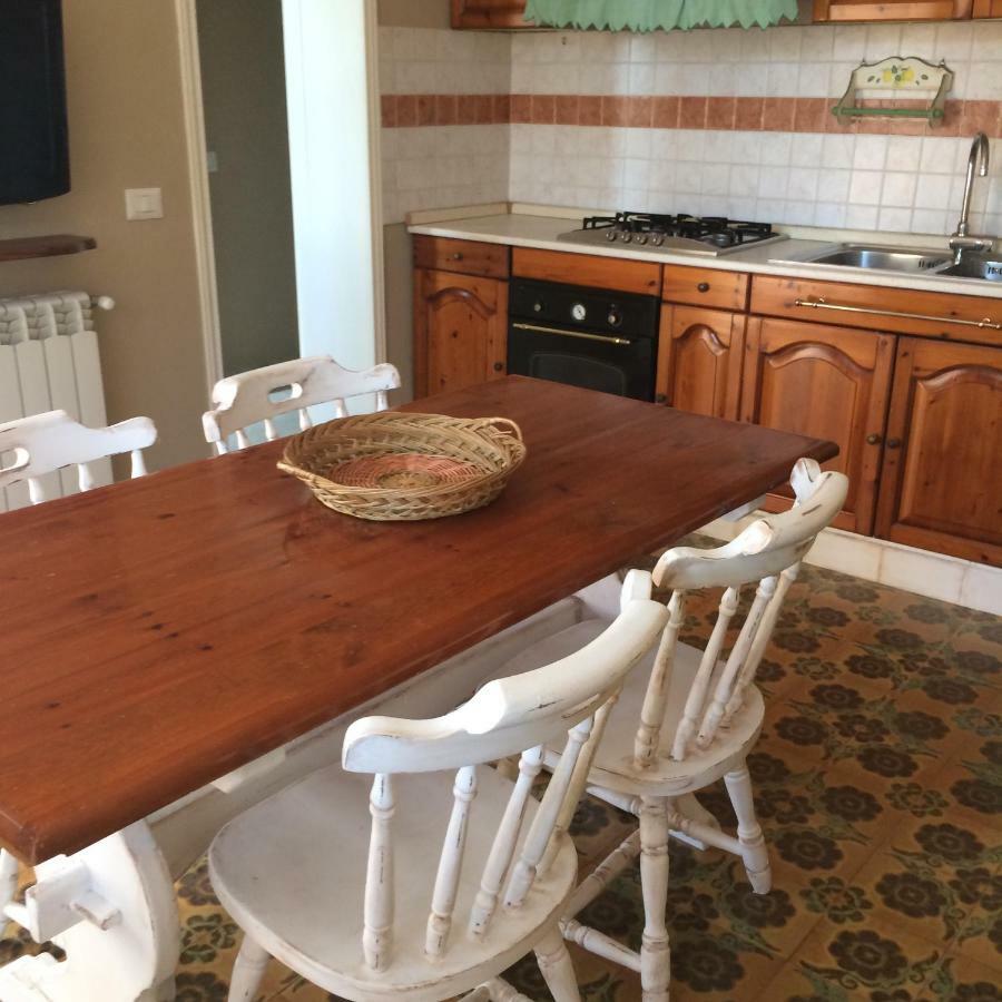 Villa L'Ottagono Con Cucina Parcheggio Privato Telecamerizzato E Wifi Gioia Del Colle Exterior foto
